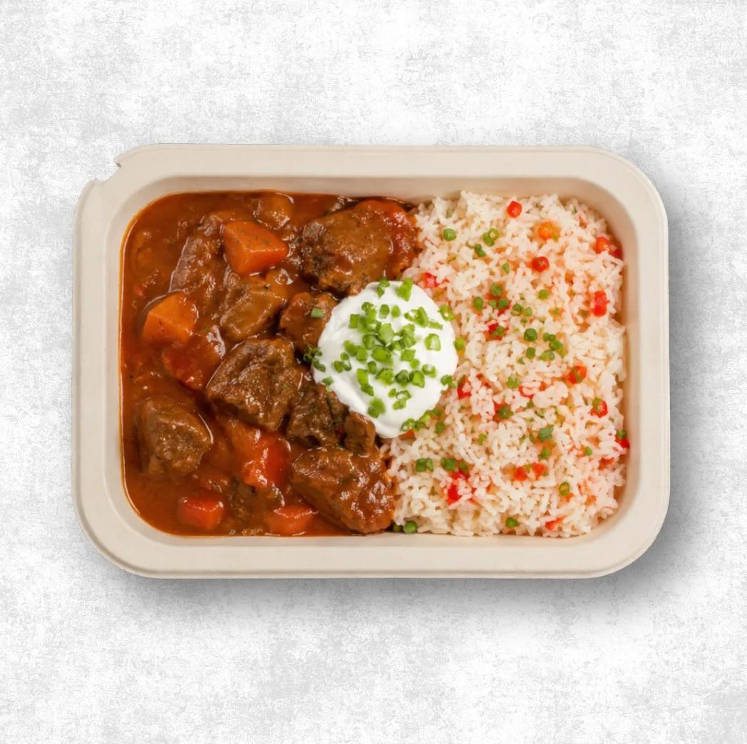 Beef Goulash Hot Lunch Box