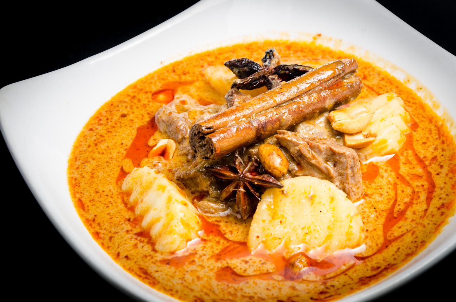 Beef Massaman Curry (Individual 650ML Container)