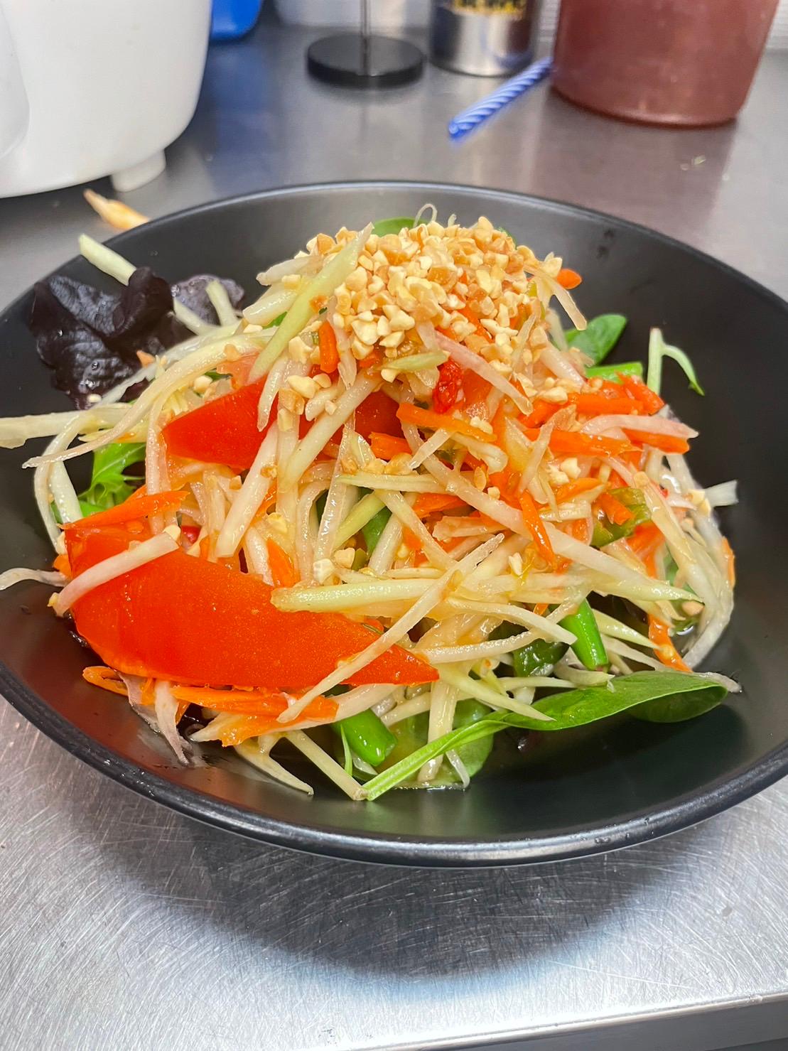 Som Tum (Spicy) Salad (Individual 650ML Container)