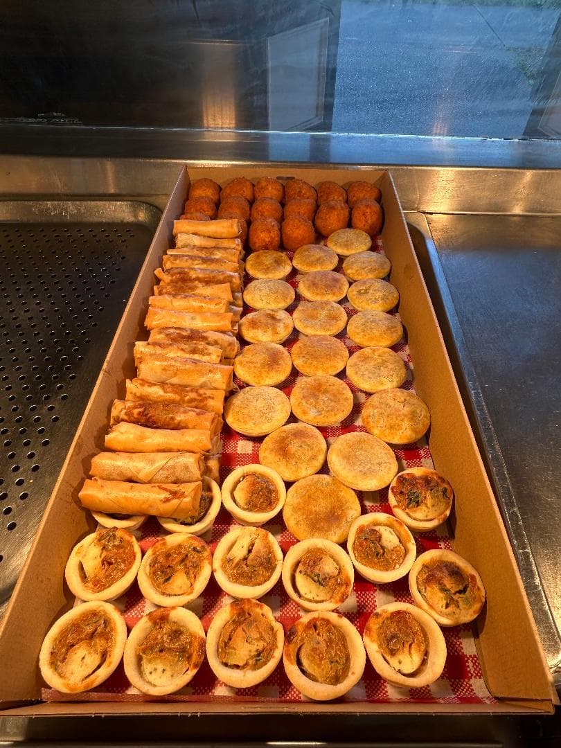 Sandwich and Hot Bites. (Hot and Cold platter)