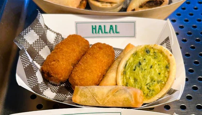 Halal Hot food Finger Food (3 pieces) 
