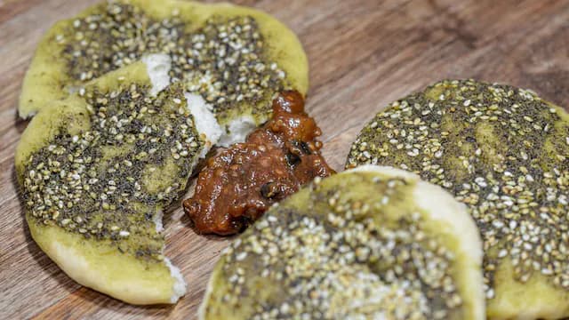 Davidson Plum Zaatar Breads