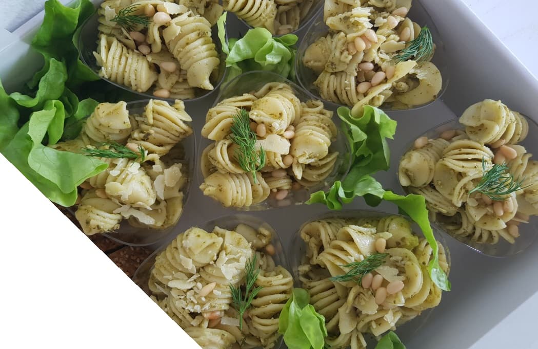 Pesto Pasta Salad (Box of 20 x 8oz Containers)