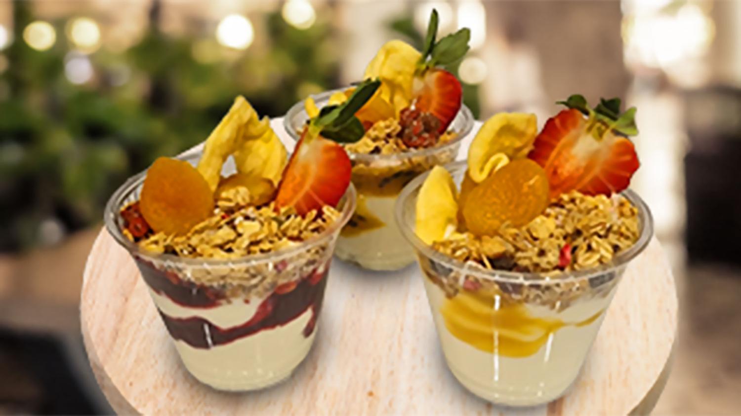 83397 Berry Compote Crafty Sweet Yoghurt Cup (8oz)