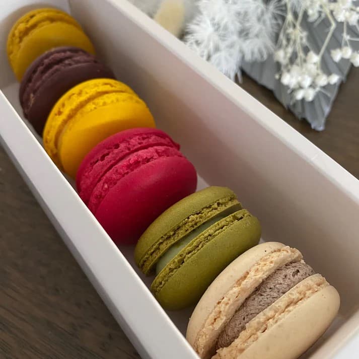 Personalised Macaron Box (6 Pieces)