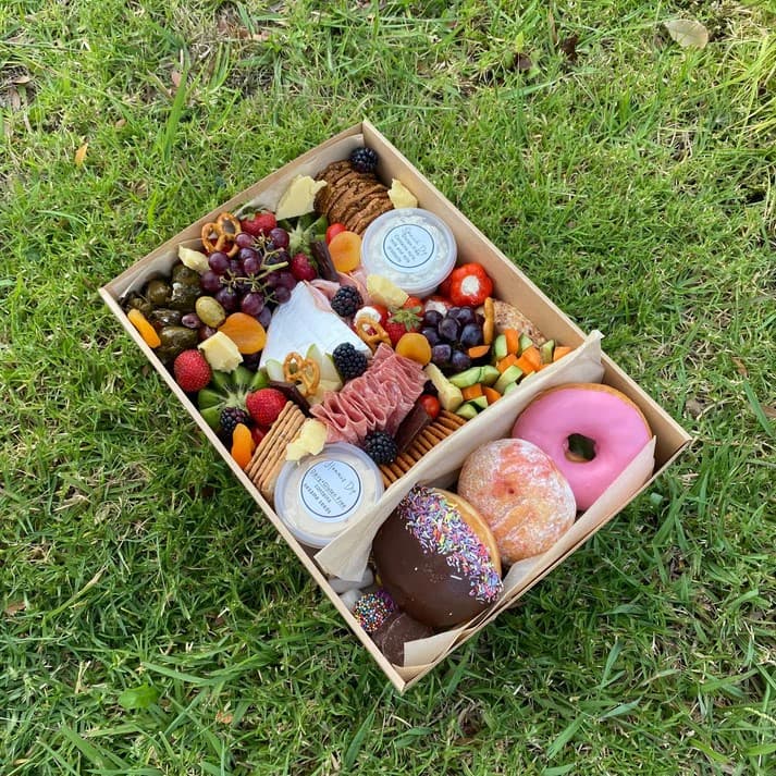 Graze & Indulge (Medium Platter)