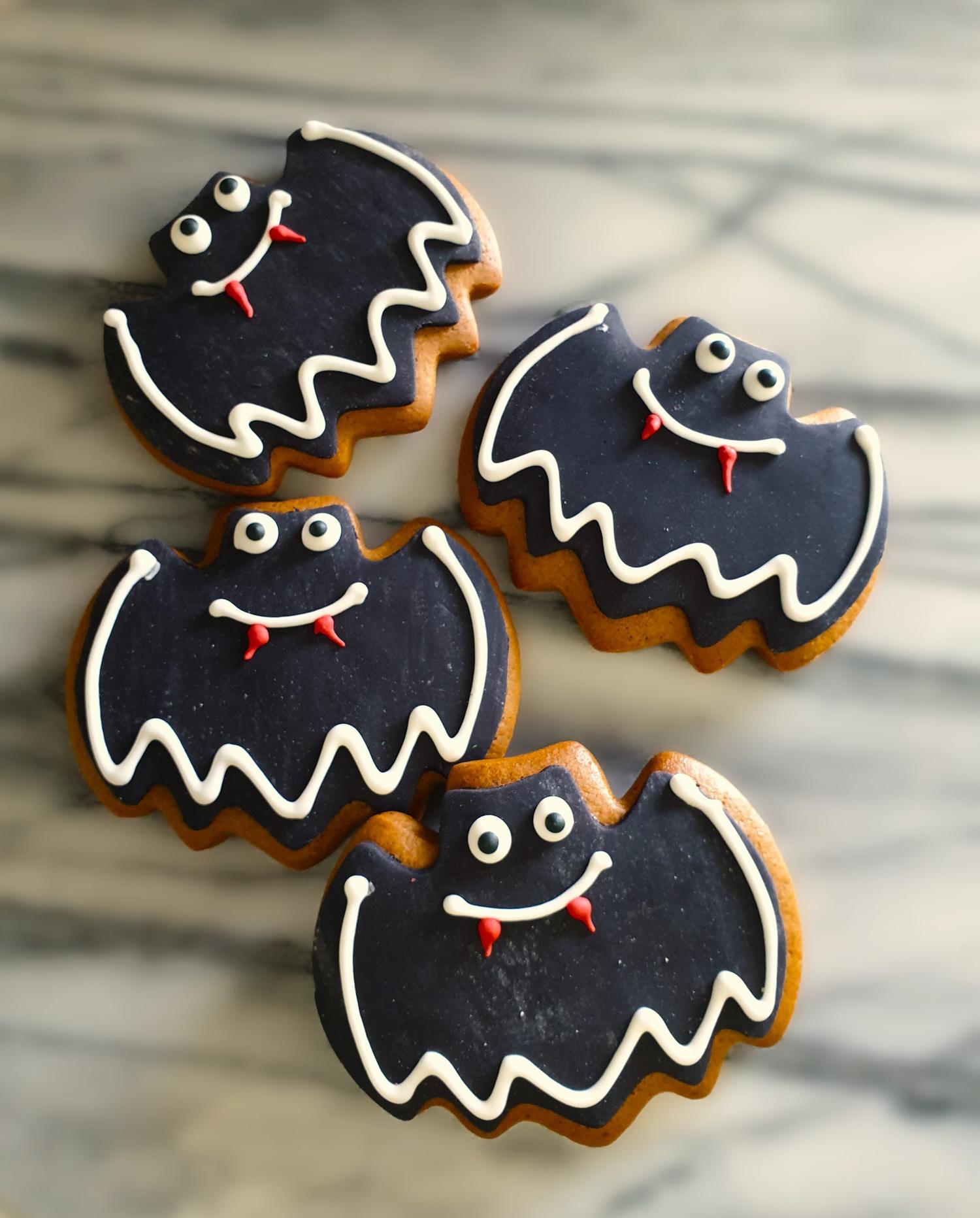 Vampire Bat Cookies Box (24pcs)