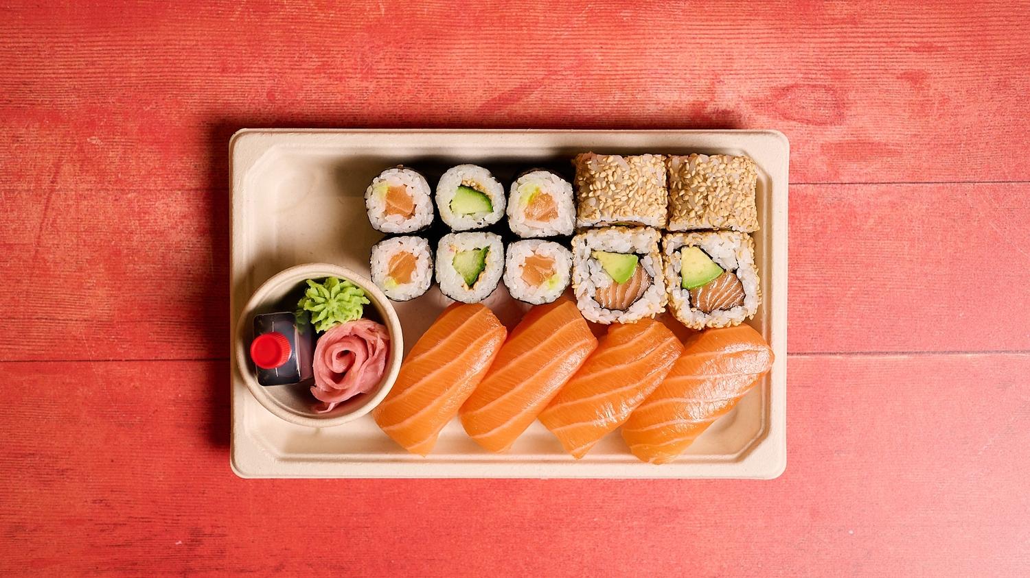 Medium Salmon Sushi Set