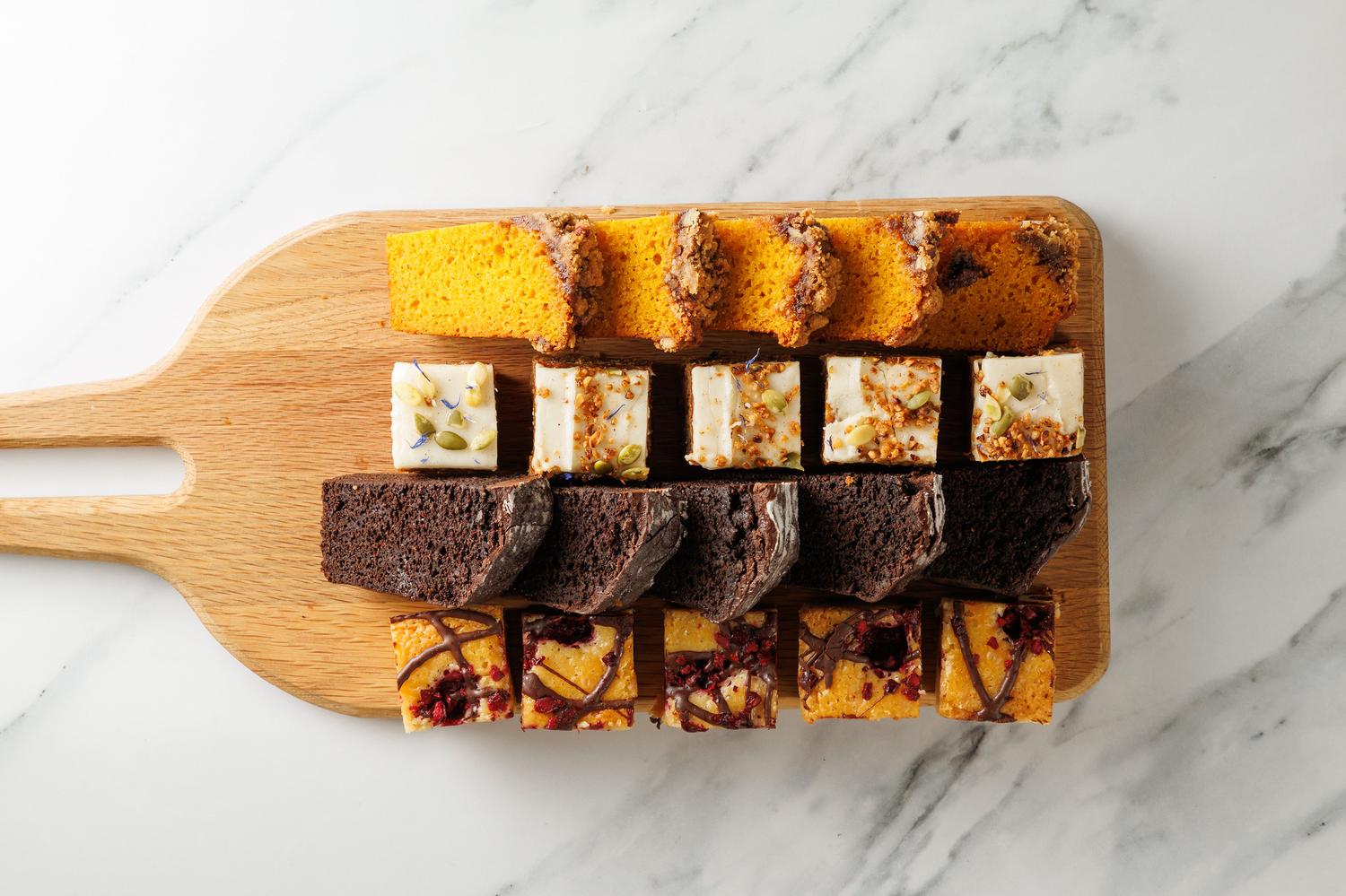 Seasonal Cake Box