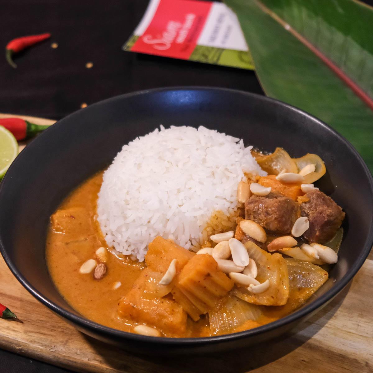 Massaman Curry with Rice Single Pack