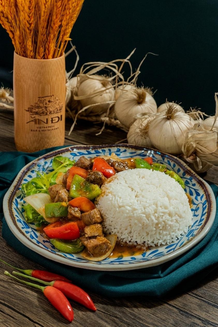 Wok Toss Shaking Beef on Rice