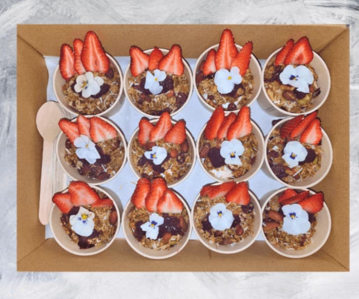 Yogurt Granola Cup Platter (12 Pieces)