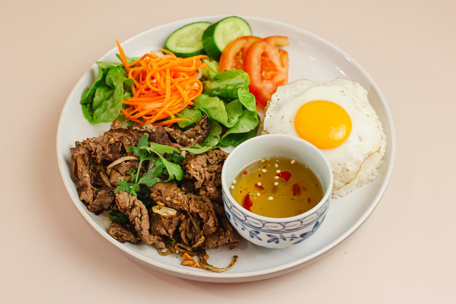 Stir Fried Basil Beef Broken Rice