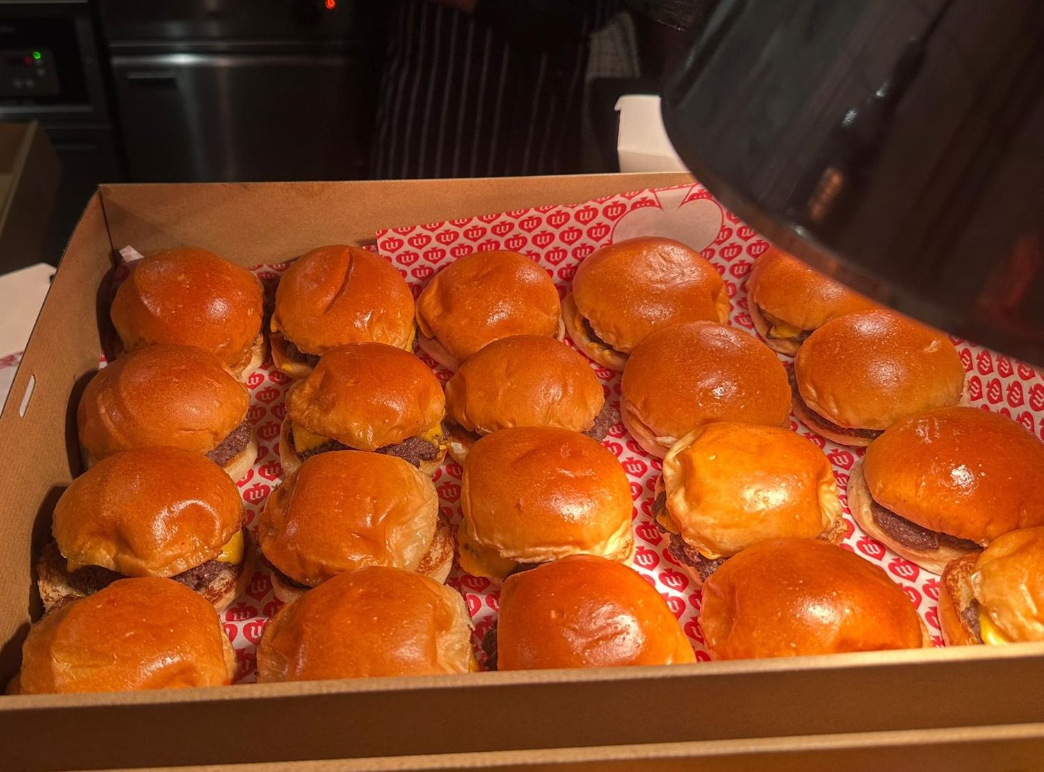 Mini Cheeseburger Box (20pcs)