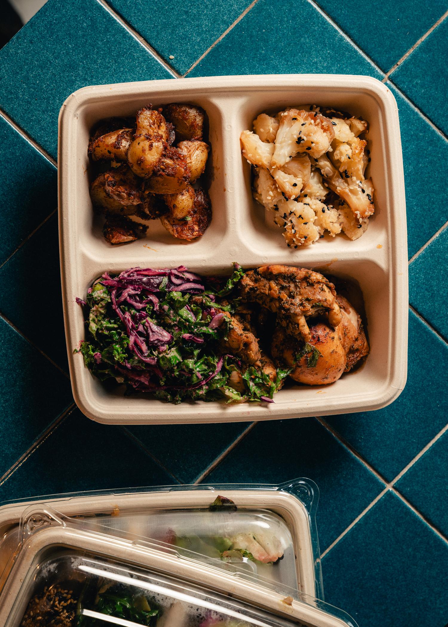 Honey soy chicken & Salads - Bowl 3