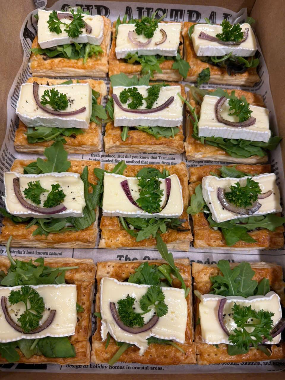 Caramelised Shallot Tart (Box of 12)