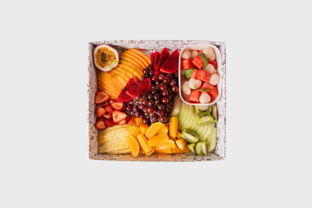 Fresh Locally Sourced Seasonal Fruit Platter (Lrg)