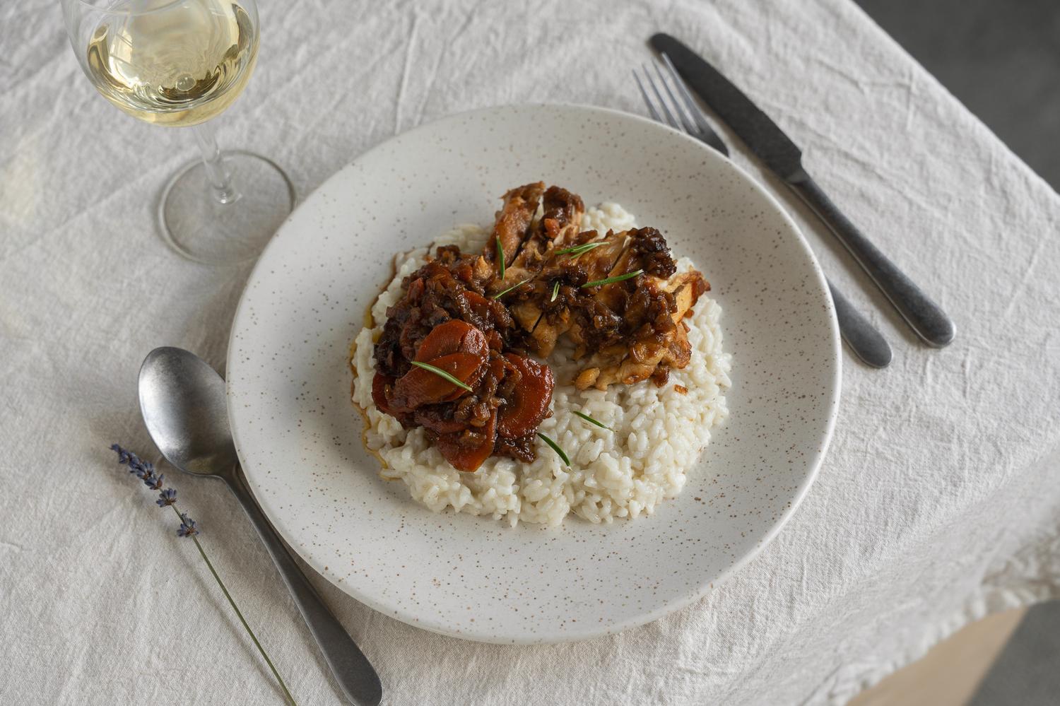 Chicken hunter style, carrots, risotto - MEAT