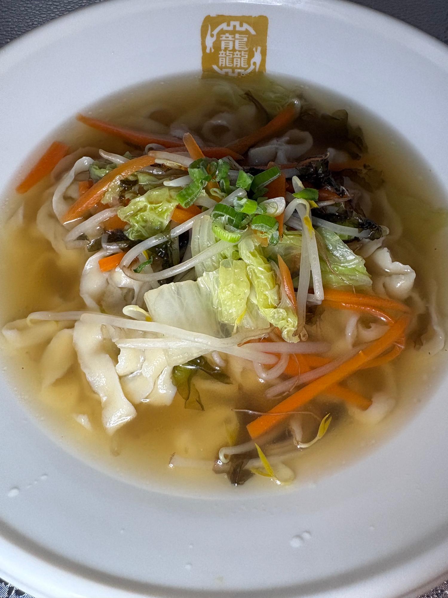Vegetarian knife-cut noodles