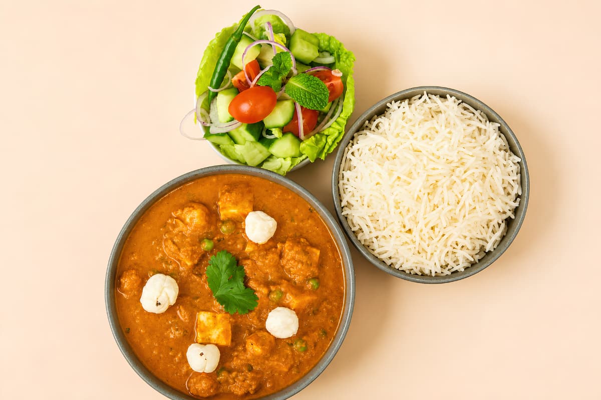 Paneer Matar Makhana (Lunch Pot)