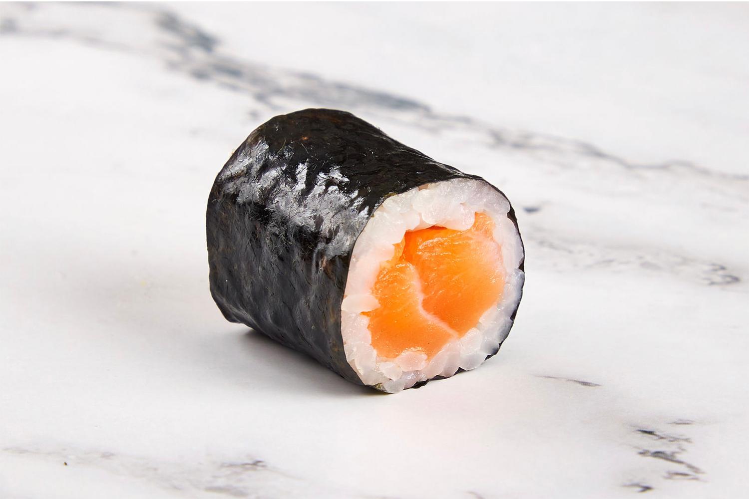 Salmon Hosomaki (6 pcs)