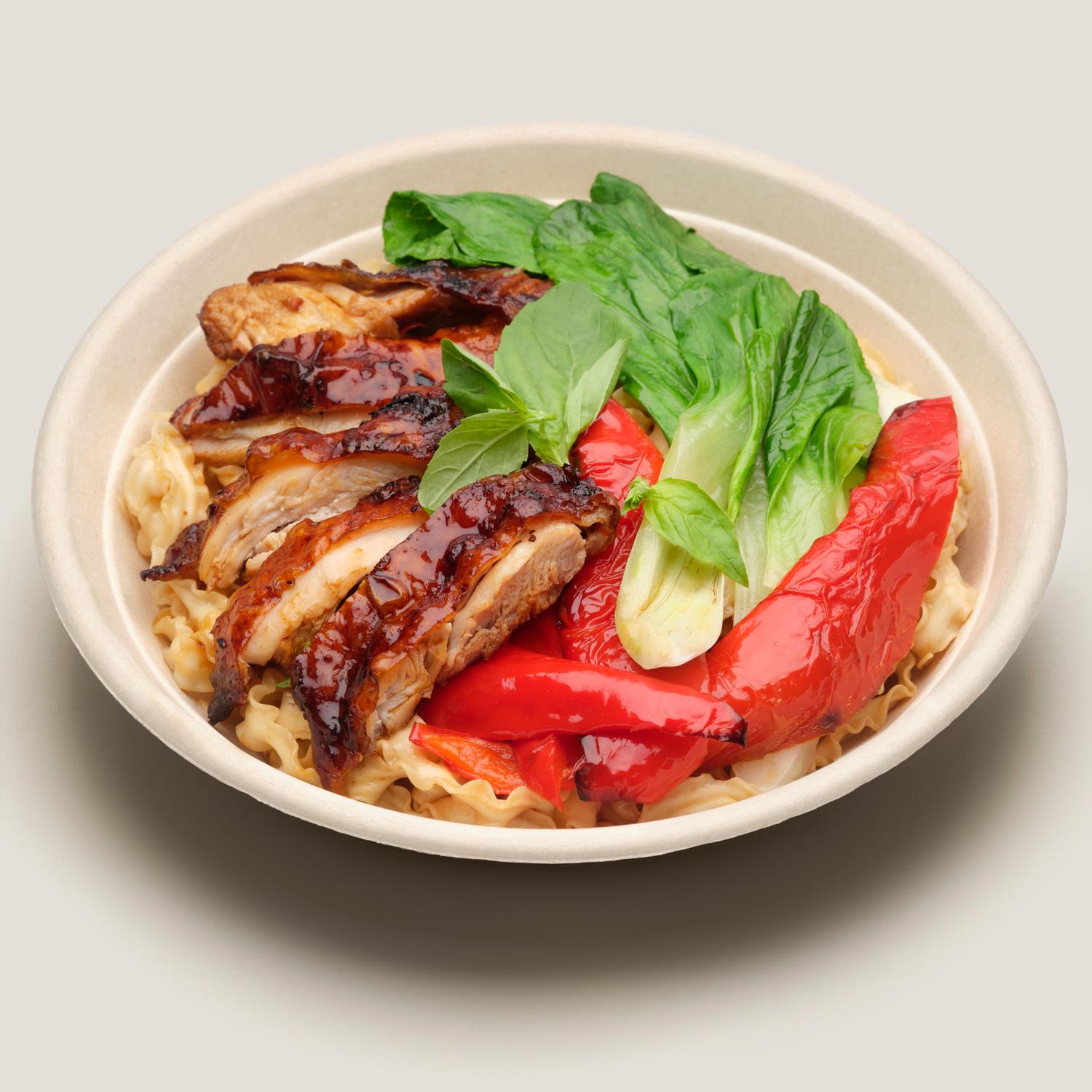 Chicken Noodles With 3 Cups Sauce