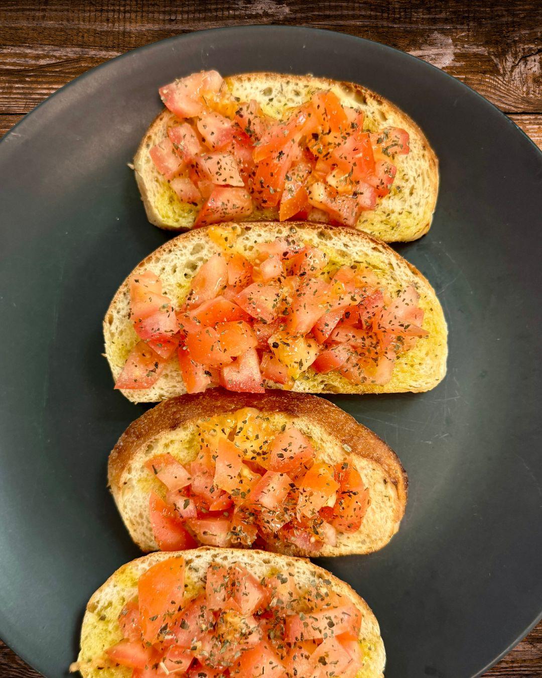 Classic Tomato & Basil Bruschetta
