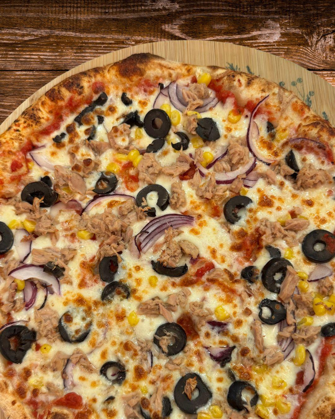 Tuna Delight Pizza