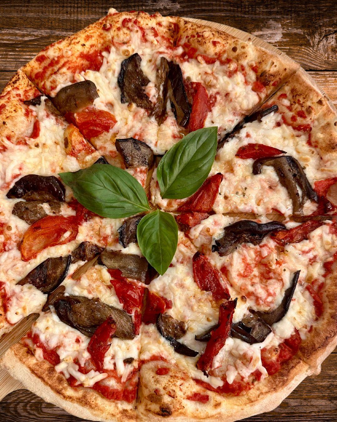 Vegan Aubergine Pizza