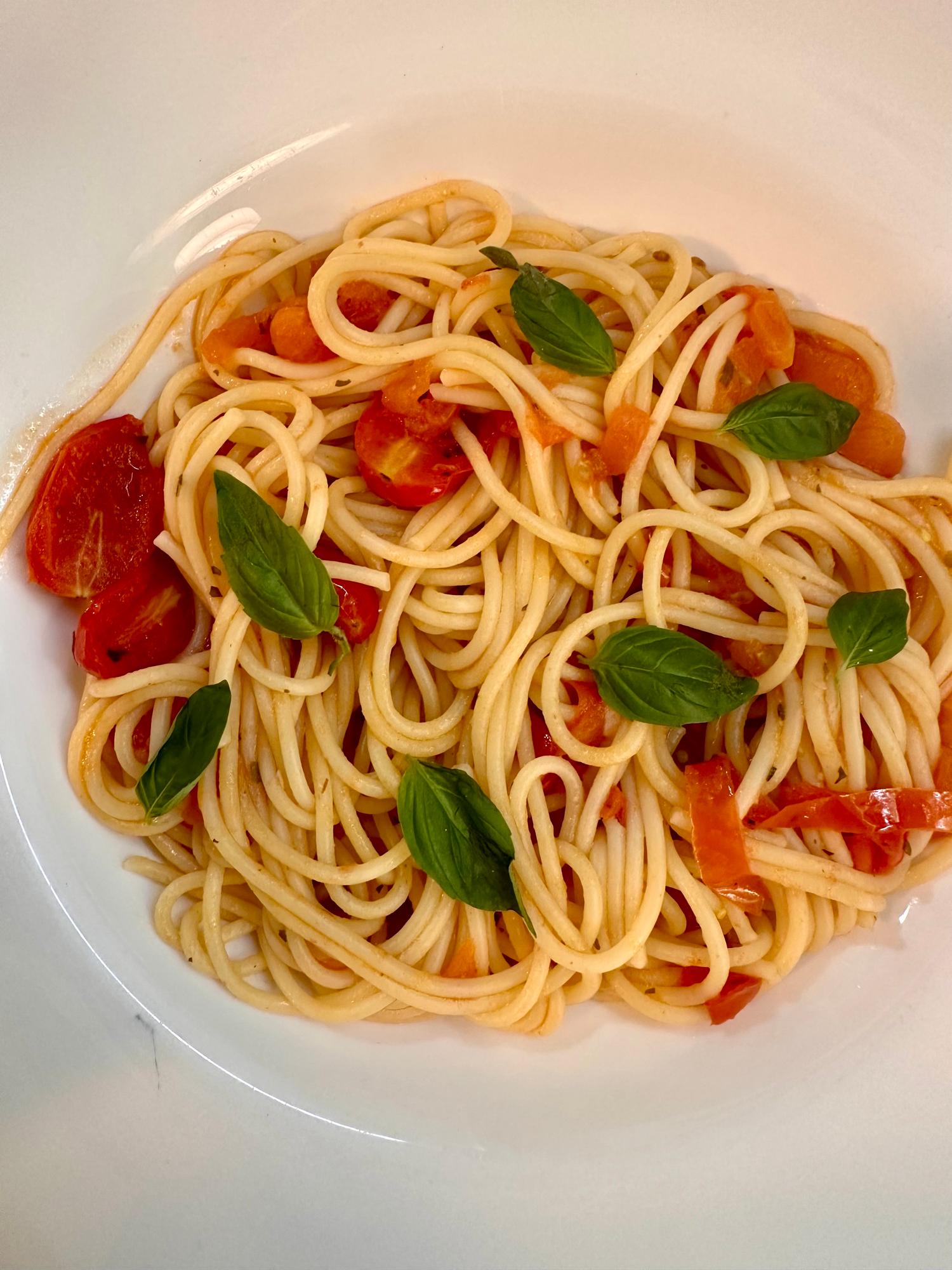 Fresh Tomato & Basil Pasta